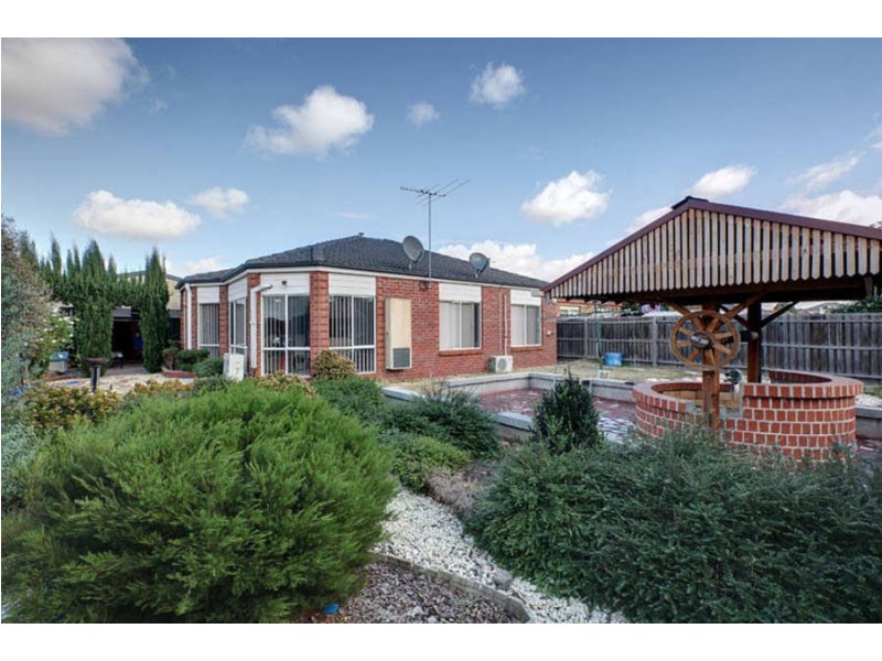 4 Tussock Crescent, Sydenham VIC 3037