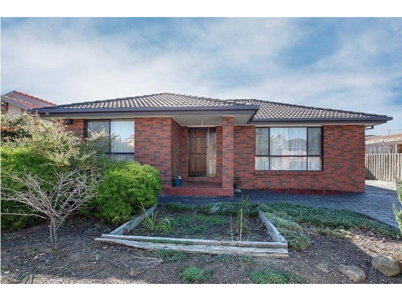 17 Australia Drive, Taylors Lakes VIC 3038