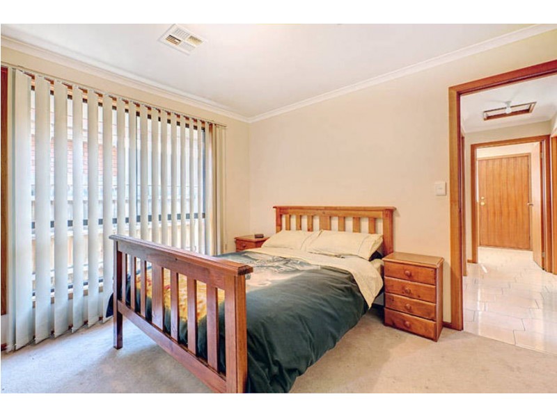 17 Australia Drive, Taylors Lakes VIC 3038