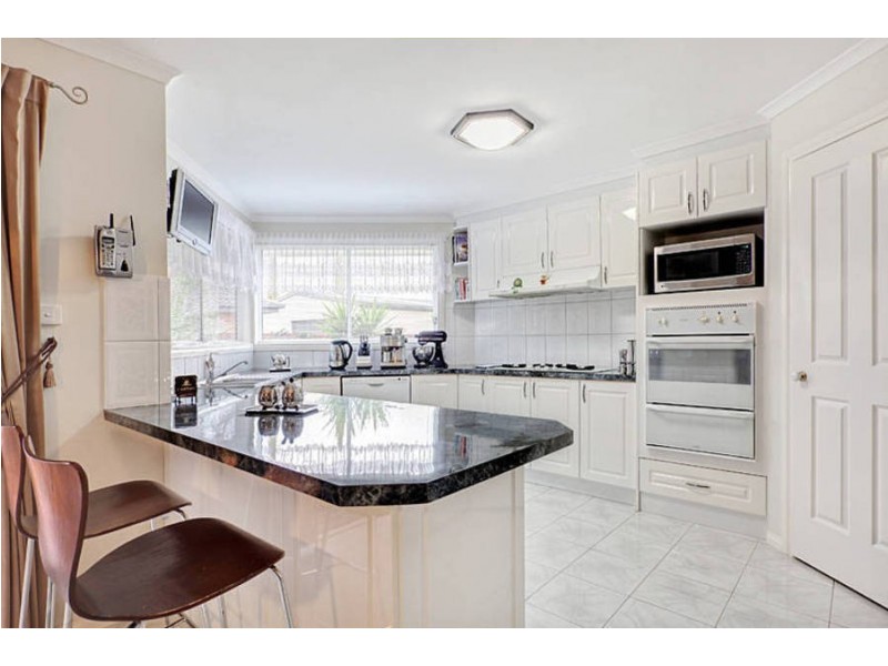 1 Derribong Court, Delahey VIC 3037