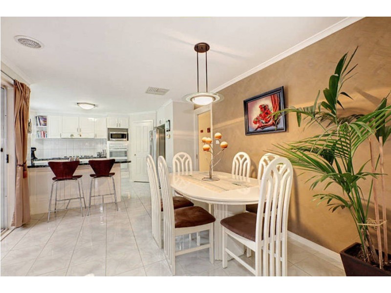 1 Derribong Court, Delahey VIC 3037