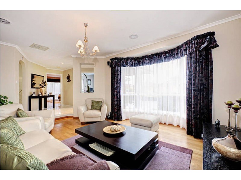 1 Derribong Court, Delahey VIC 3037