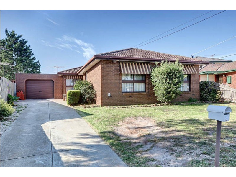 8 Balnarring Avenue, Kings Park VIC 3021