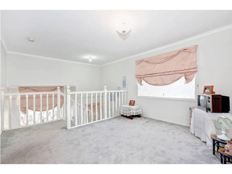 4 Blackman Crescent, Taylors Lakes VIC 3038