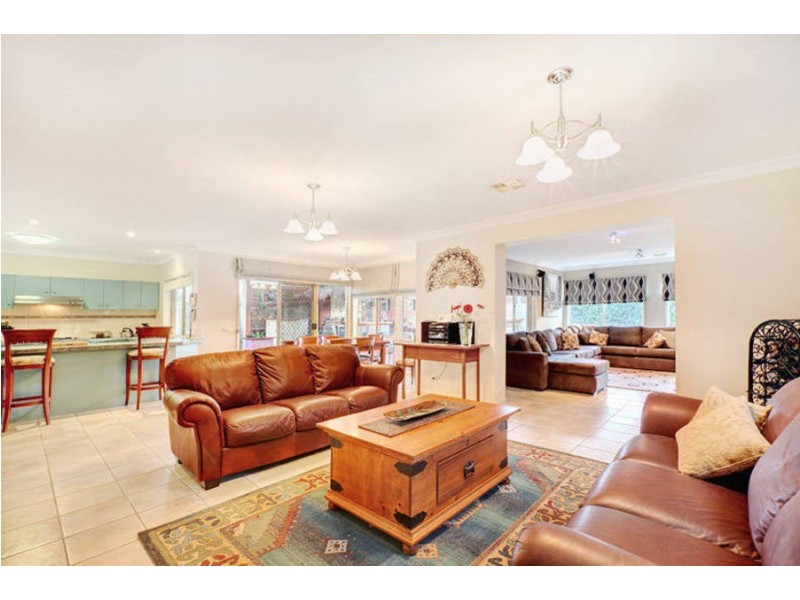 5 Mallard Close, Hillside VIC 3037