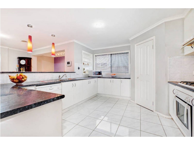 15 Webbs Avenue, Taylors Hill VIC 3037