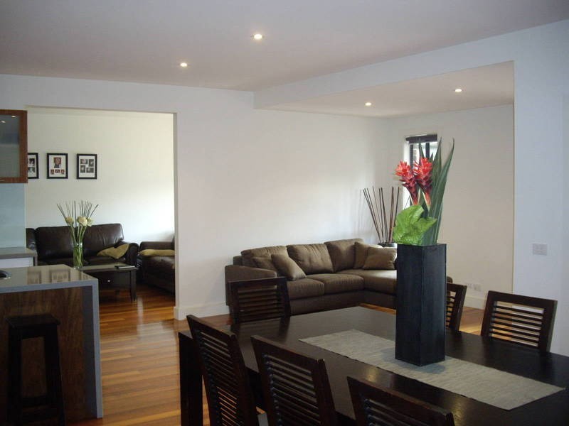 70 Jindabyne Avenue, Taylors Hill VIC 3037