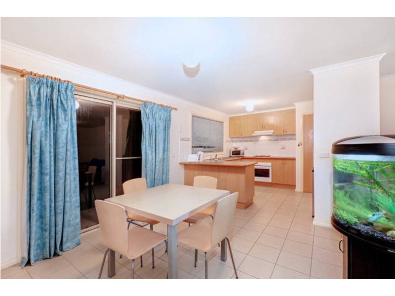 4/19  Argyll Street, Sydenham VIC 3037