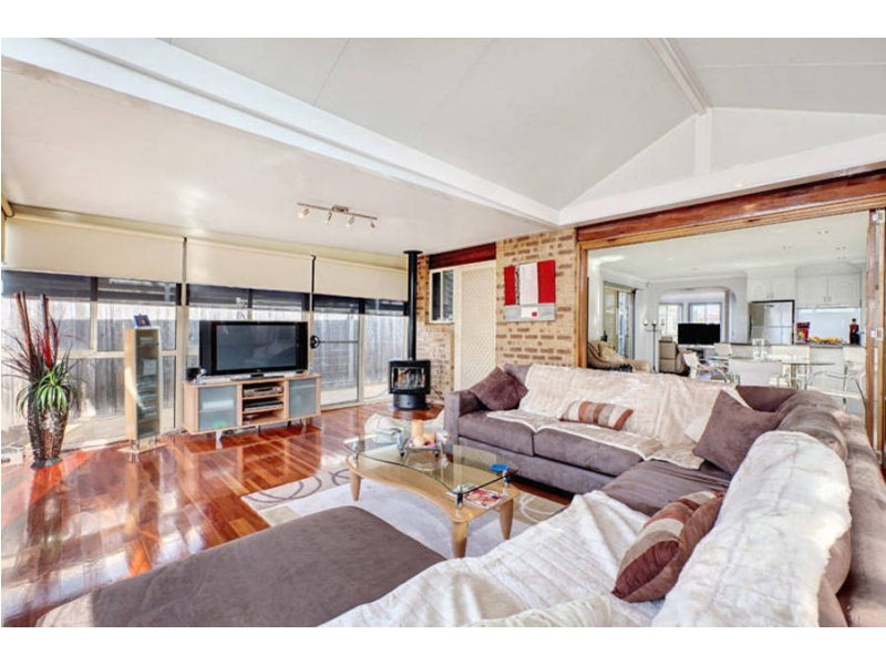 12 Brampton Circuit, Delahey VIC 3037