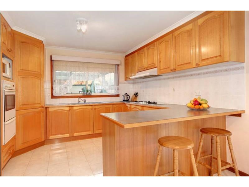 28 Chittenup Bend, Sydenham VIC 3037