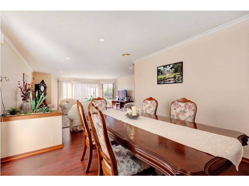 28 Chittenup Bend, Sydenham VIC 3037