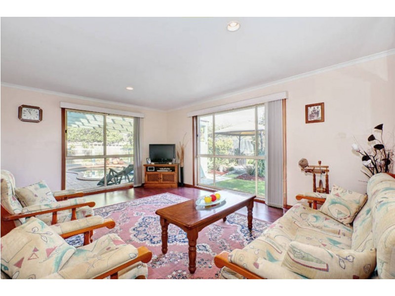 28 Chittenup Bend, Sydenham VIC 3037