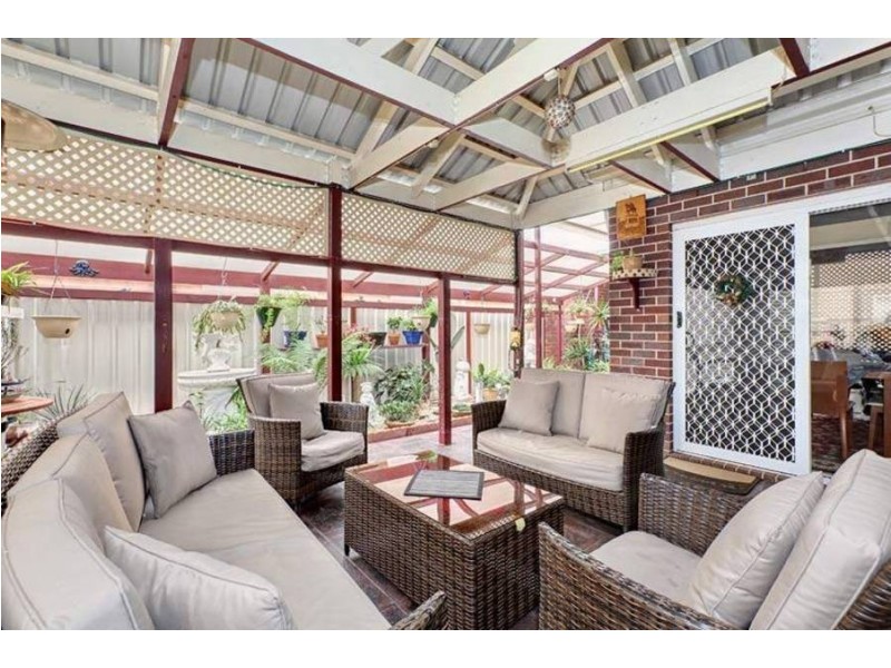 21 Nicholsen Terrace, Taylors Hill VIC 3037