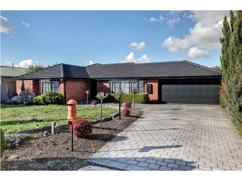 6 Chaffmill Close, Sydenham VIC 3037