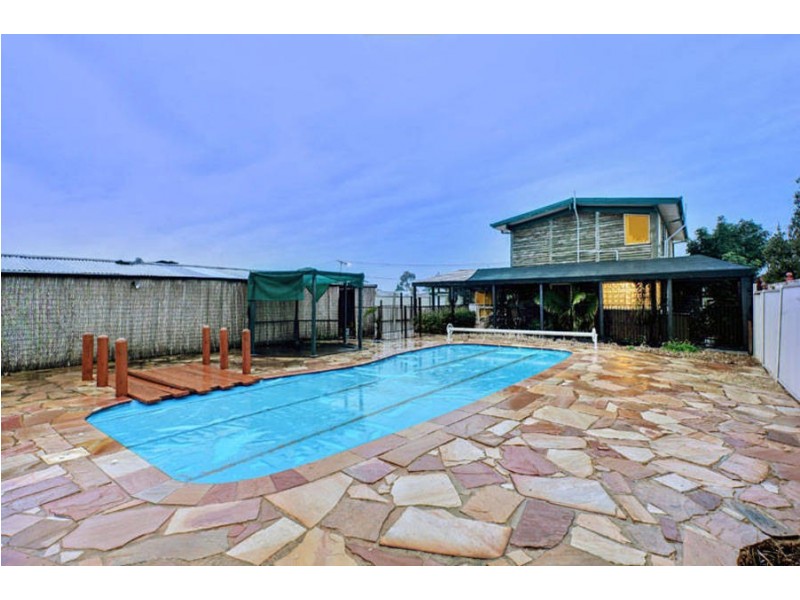 11 Beaumont Court, Sydenham VIC 3037