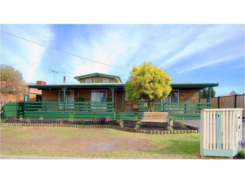 11 Beaumont Court, Sydenham VIC 3037