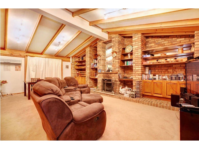 11 Beaumont Court, Sydenham VIC 3037