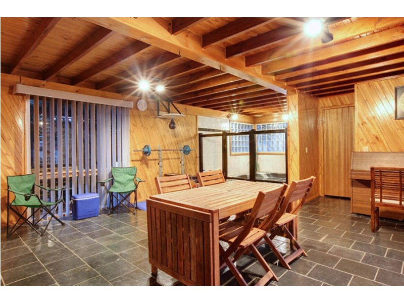 11 Beaumont Court, Sydenham VIC 3037