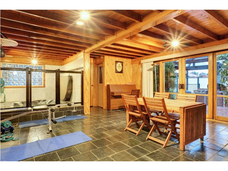 11 Beaumont Court, Sydenham VIC 3037