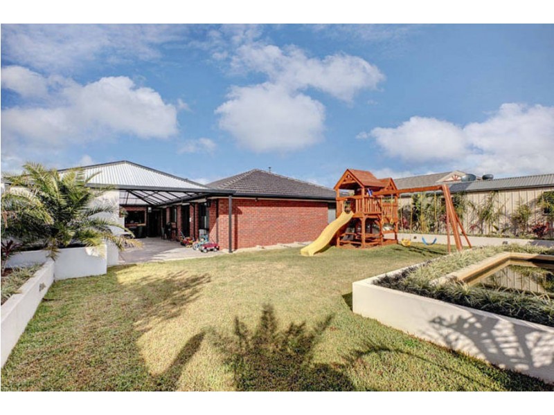 43 Perceval Crescent, Taylors Lakes VIC 3038