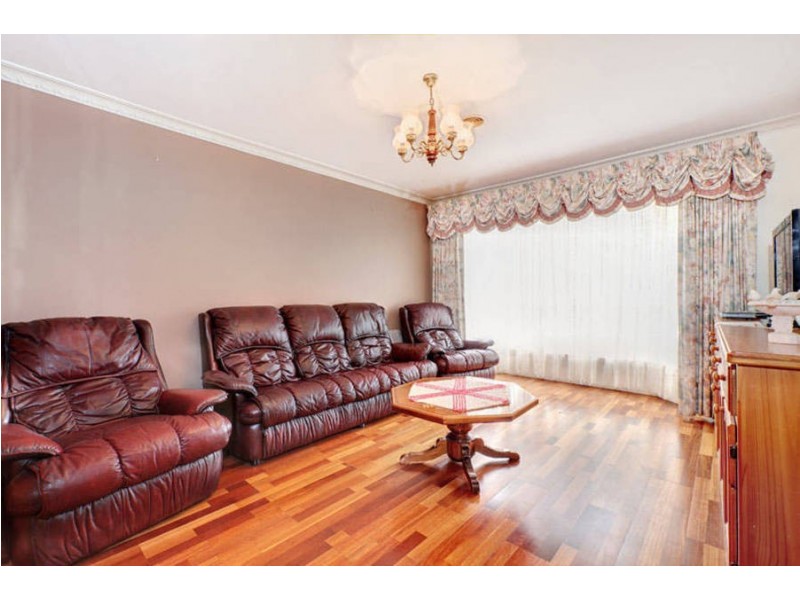 1 Wallace Street, Delahey VIC 3037