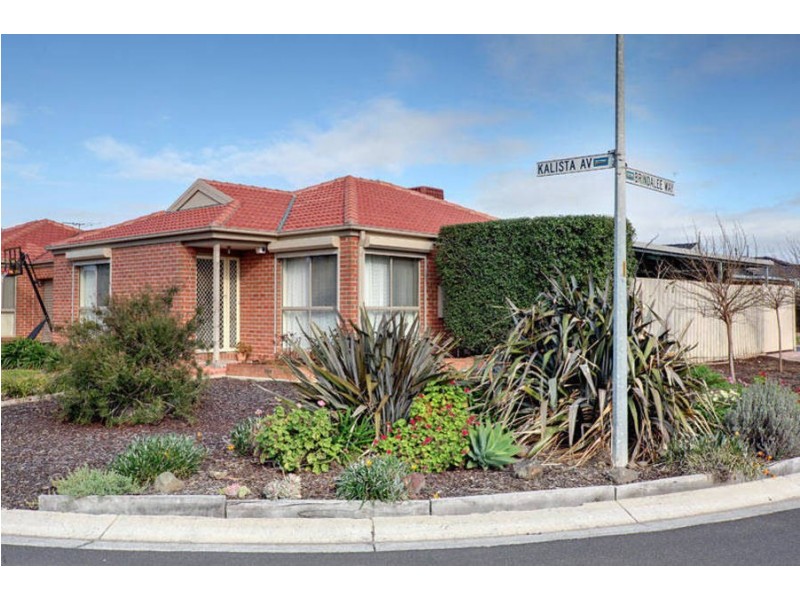 1/27 Brindalee Way, Hillside VIC 3037