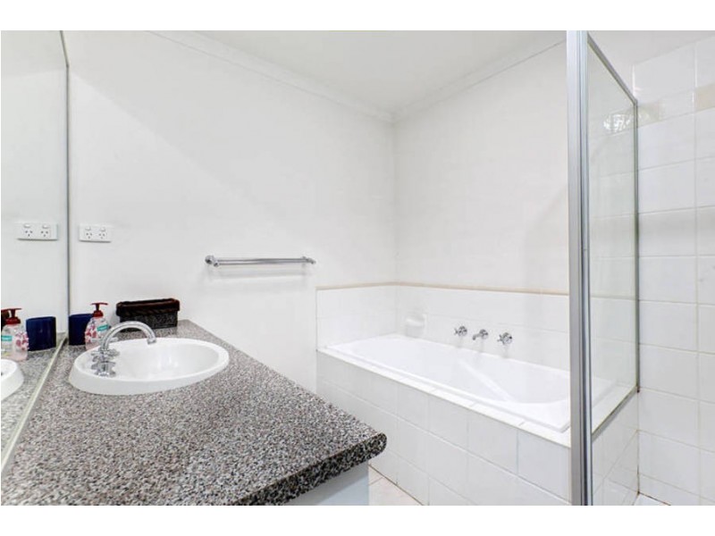 7 Mathisen Terrace, Hillside VIC 3037