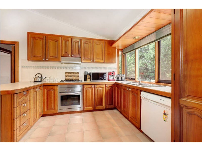 8 Rodmar Close, Hillside VIC 3037