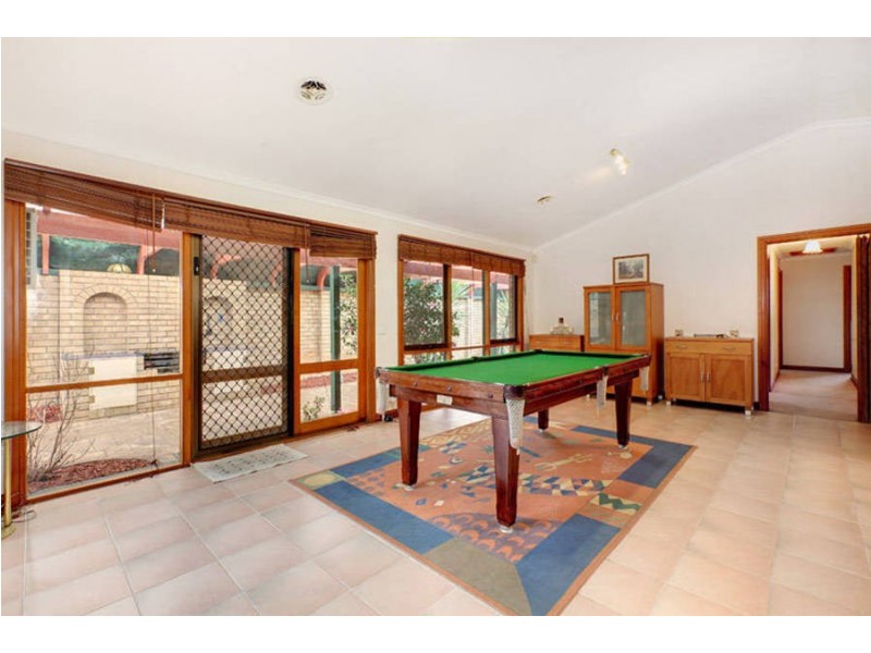 8 Rodmar Close, Hillside VIC 3037