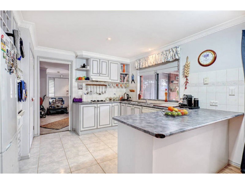 3 Hawkesbury Avenue, Hillside VIC 3037