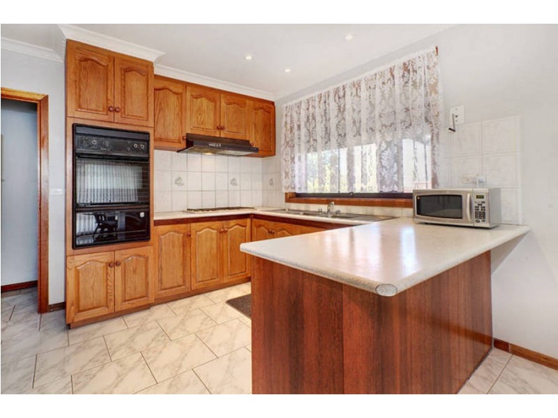 3 Concord Circuit, Albanvale VIC 3021