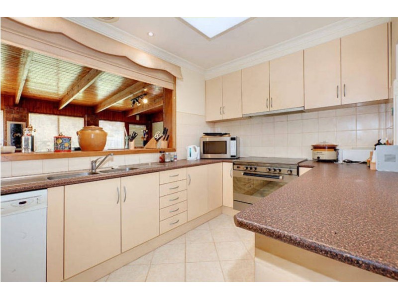 9 Wyperfeld Avenue, Taylors Lakes VIC 3038