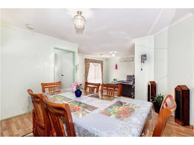 24 John Paul Drive, Hillside VIC 3037