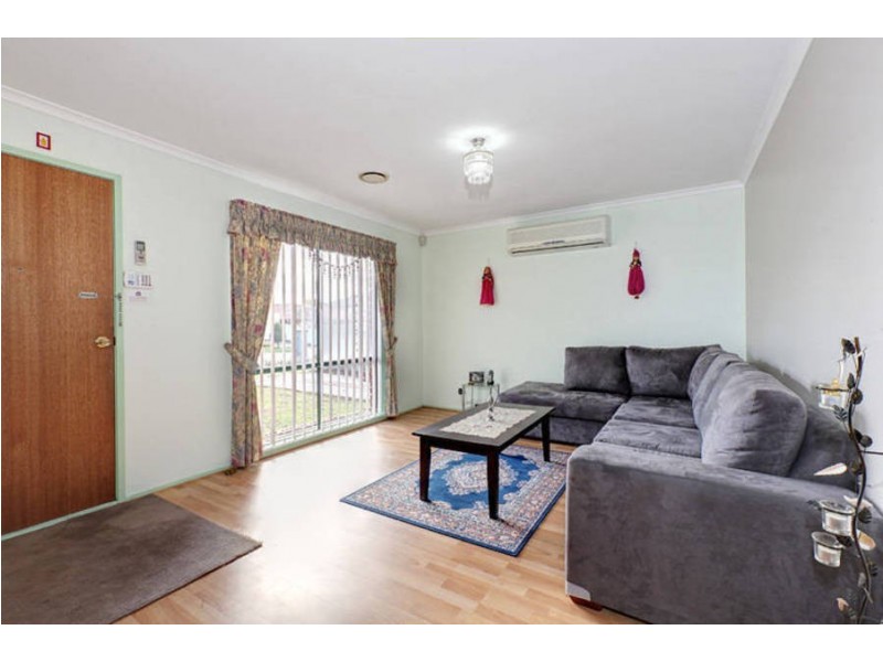 24 John Paul Drive, Hillside VIC 3037