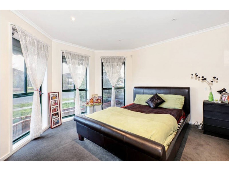 22 Sainsbury Avenue, Hillside VIC 3037