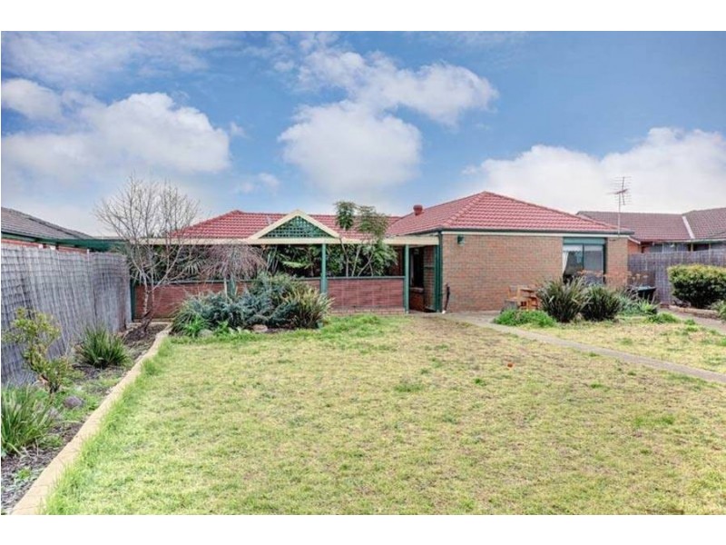 22 Sainsbury Avenue, Hillside VIC 3037