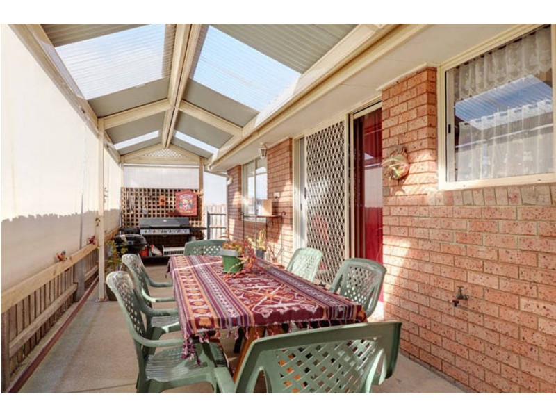8 Hayfield Court, Sydenham VIC 3037