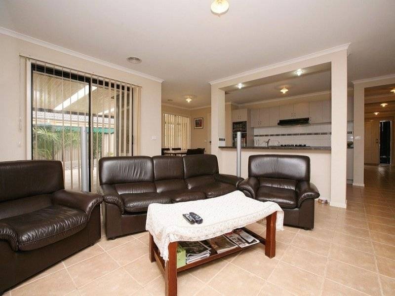 4 The Willows, Hillside VIC 3037