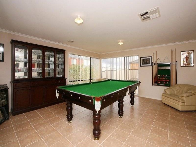 4 The Willows, Hillside VIC 3037