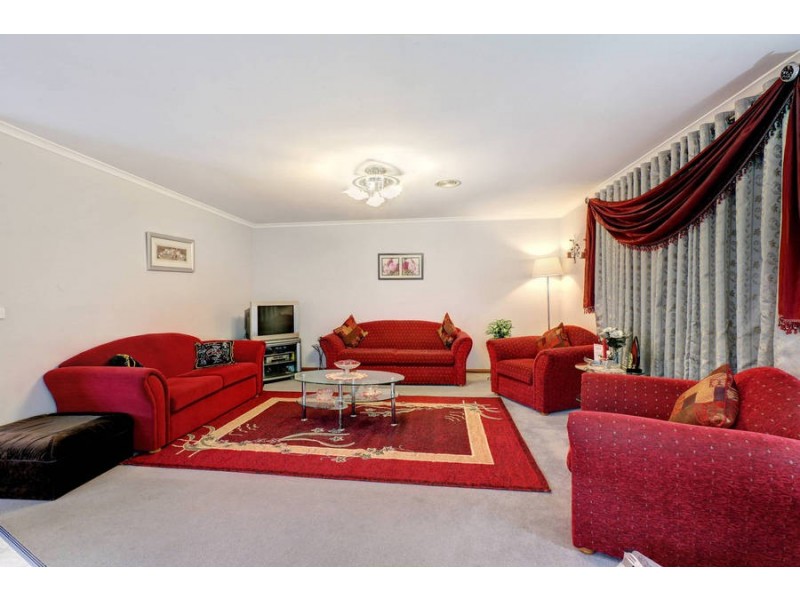 2a  Currie Drive, Delahey VIC 3037