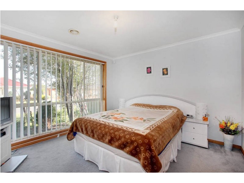 2a  Currie Drive, Delahey VIC 3037