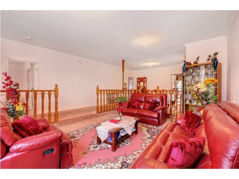 55 Parmelia Drive, Taylors Lakes VIC 3038