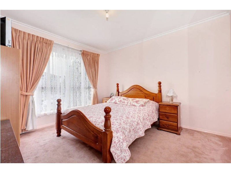 55 Parmelia Drive, Taylors Lakes VIC 3038