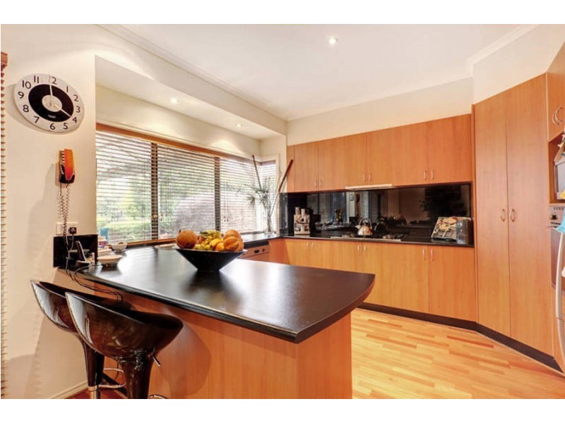 77 Wellesley Drive, Taylors Lakes VIC 3038