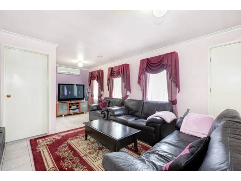 209 Taylors Road, St Albans VIC 3021