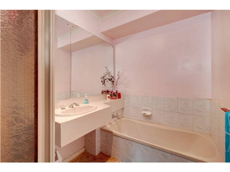 209 Taylors Road, St Albans VIC 3021