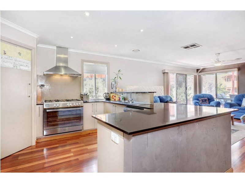 12 Jenny Court, Hillside VIC 3037