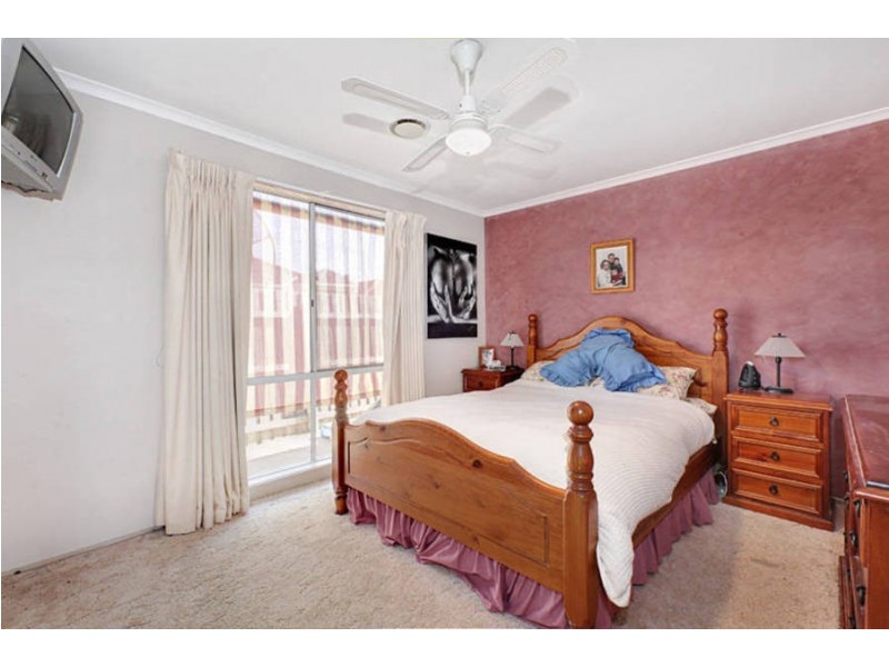 12 Jenny Court, Hillside VIC 3037