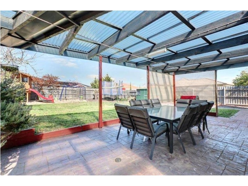 12 Jenny Court, Hillside VIC 3037