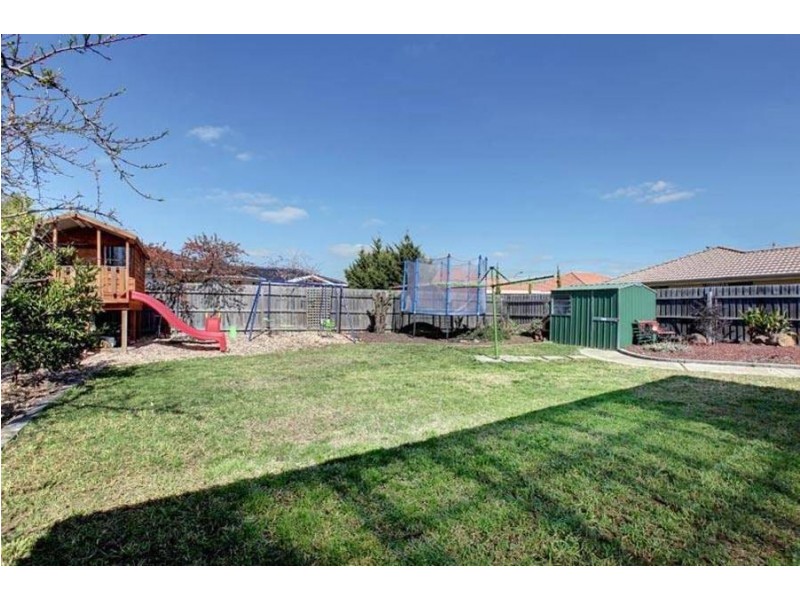 12 Jenny Court, Hillside VIC 3037